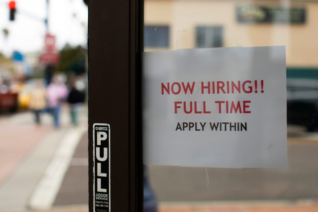 Unemployment claims decrease to 197,000, lowest since mid-July