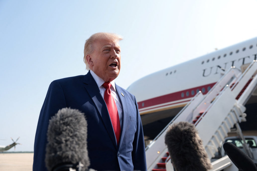 Trump to hold rally in Michigan ahead of primary election