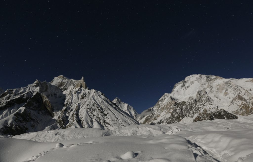 All 10 members of expedition confirmed dead after avalanche in Pakistan