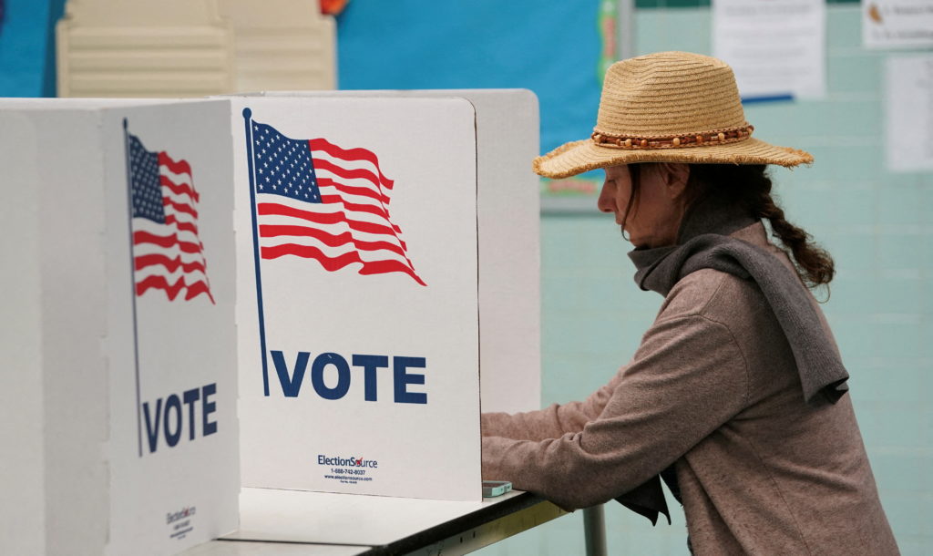 Virginia Residents Vote in Midterm Primaries on Tuesday