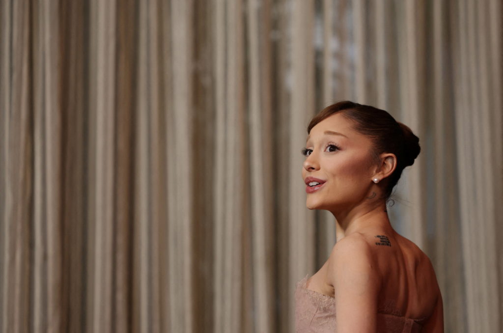 Ariana Grande withdraws from London musical and plans to take a break