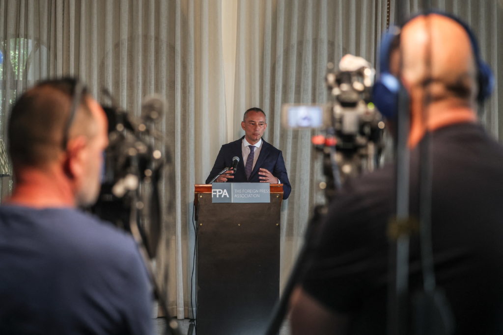Peace envoy meets with Netanyahu to discuss Gaza disarmament deal