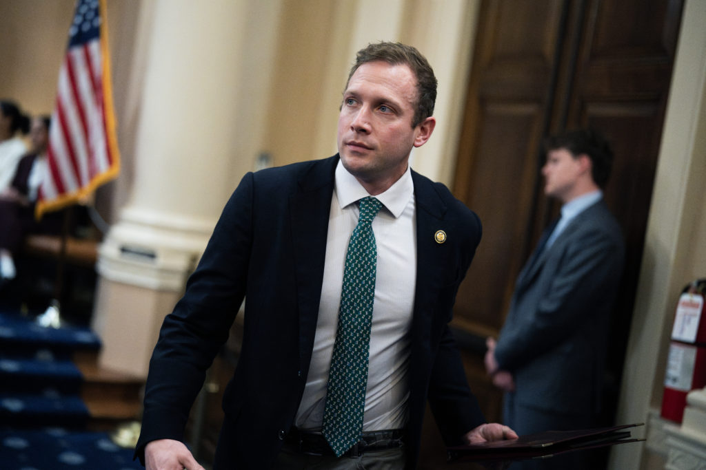 Sen. Moreno urges Rep. Miller to resign amid allegations