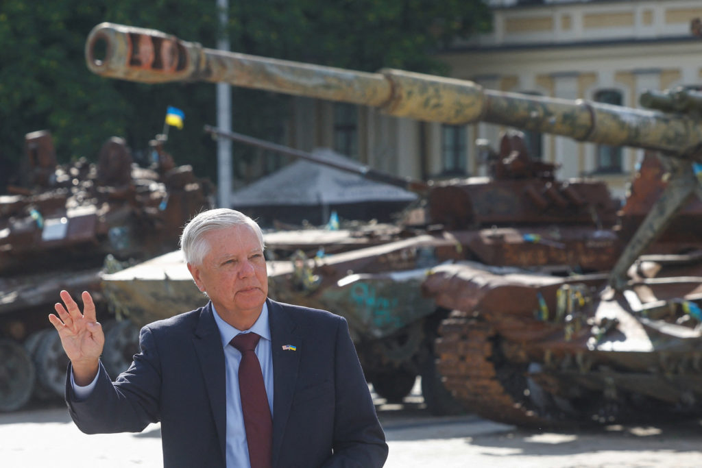 Senate approves legislation imposing sanctions on Russia