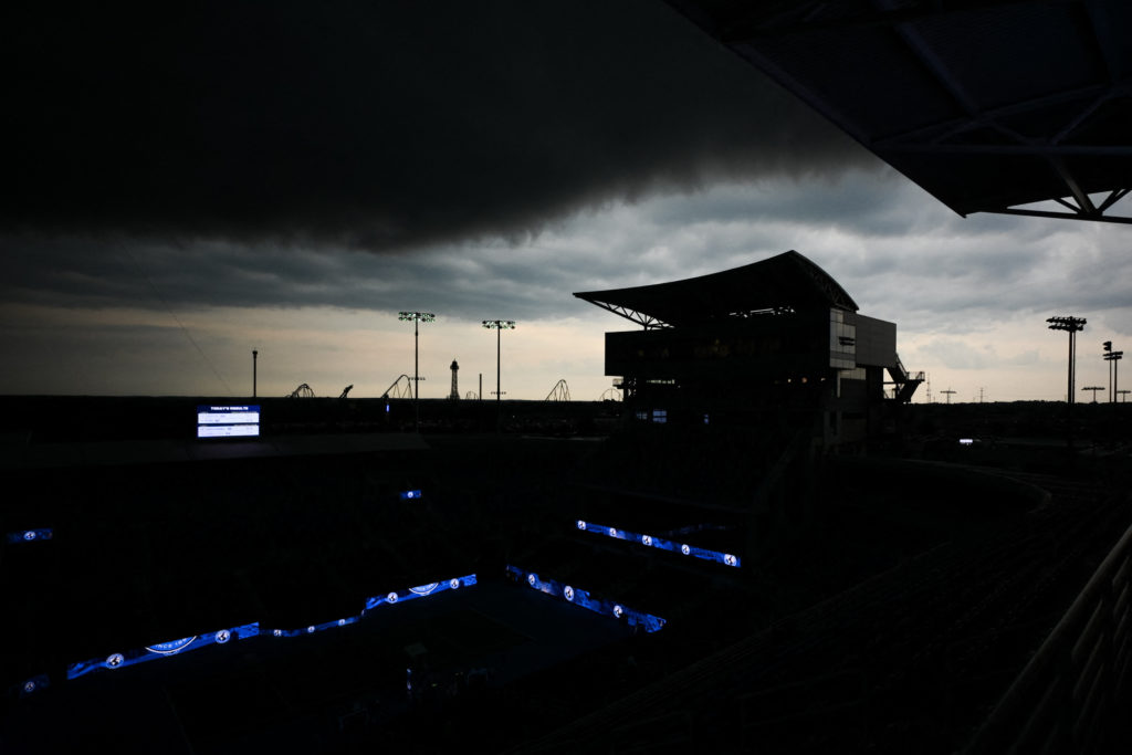 Severe weather causes power outages in Chicago area and northwestern Indiana
