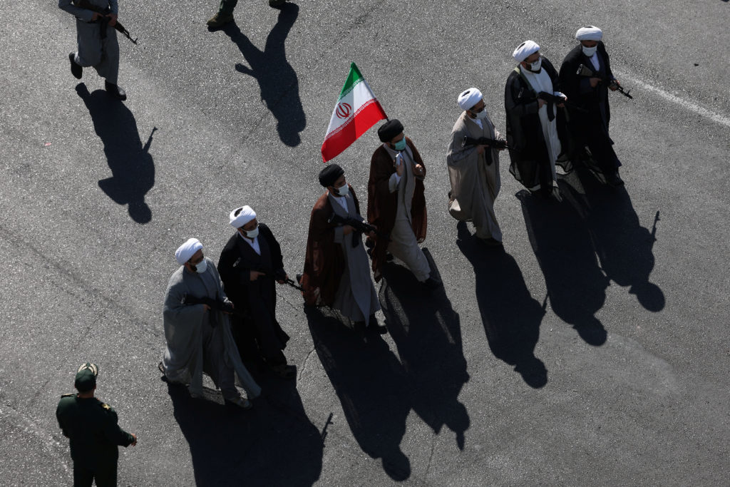 Hundreds of Thousands of Iranians Rally in Government-Organized Event