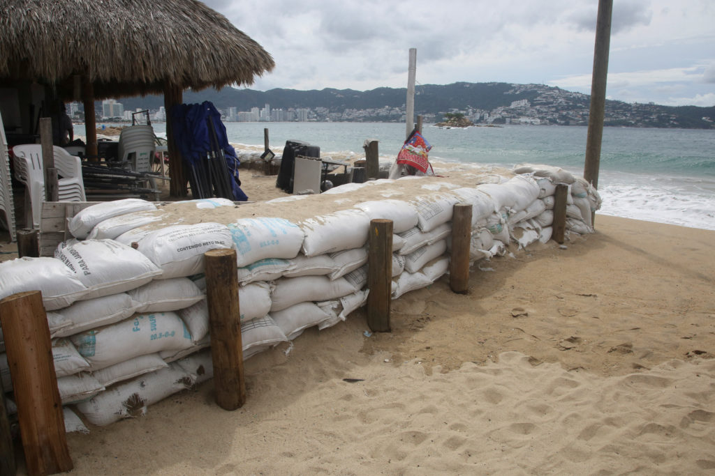 Polo forms off Mexican coast, forecast to change direction