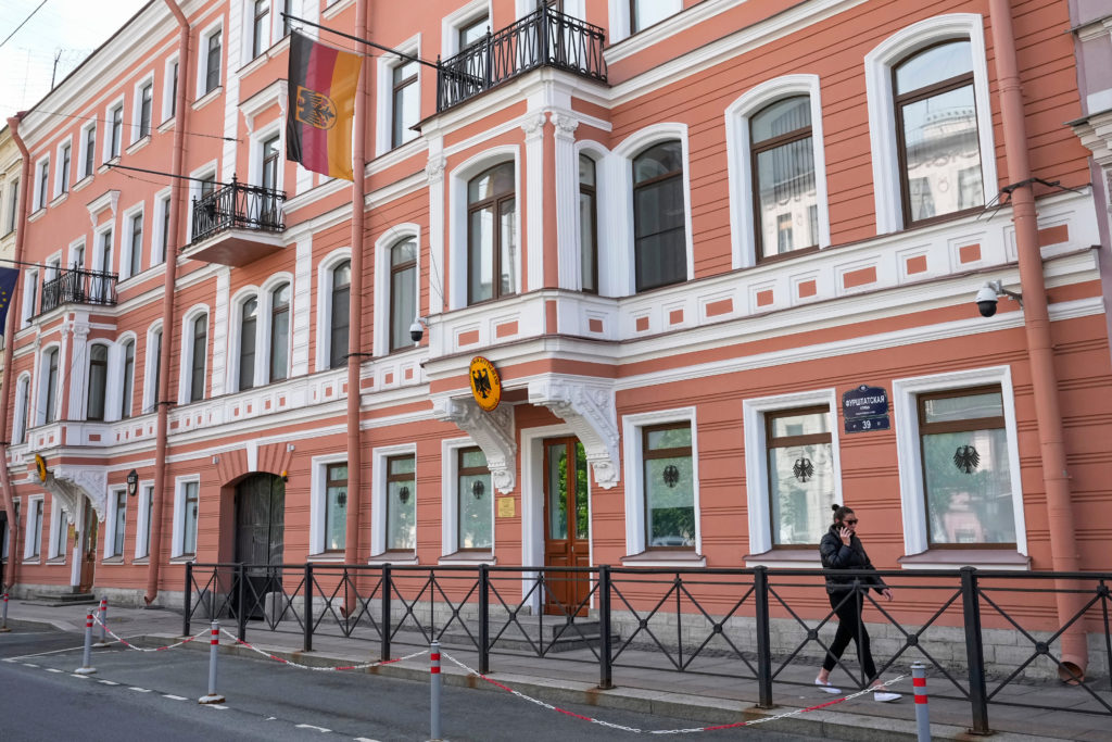Russia closes German consulate in St. Petersburg