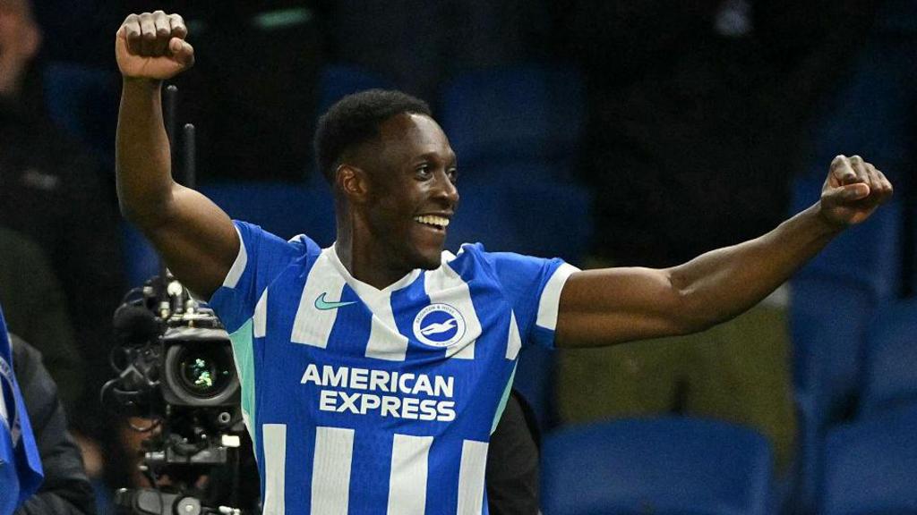 Danny Welbeck to undergo medical at Chelsea