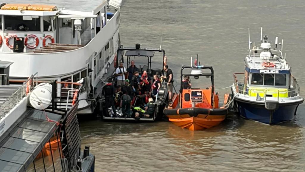 Police boat involved in incident near Westminster Bridge