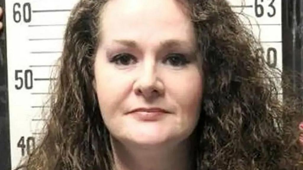 Tennessee governor does not stop execution of only woman on death row