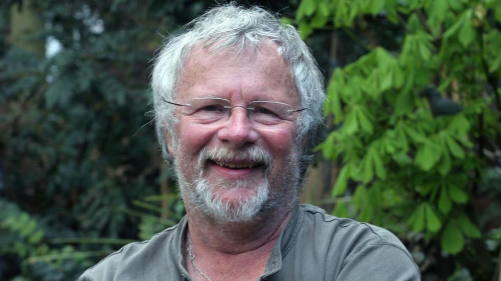 Bill Oddie, TV presenter and comedian, dies at 85
