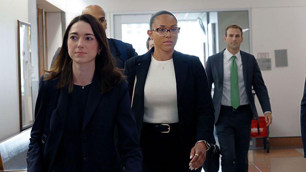 Surrogate seeks custody after refusing abortion for medically complicated pregnancy