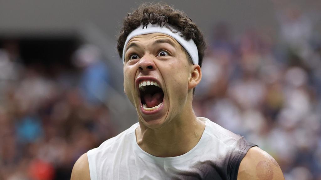 US Open semi-finalists adjust to late-night match schedules