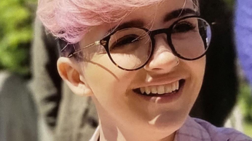 Mother of woman who died raises concerns over online sale of toxic chemicals