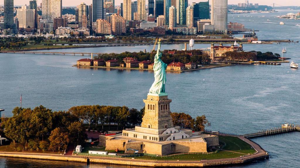 Man arrested after boat accident near Statue of Liberty.