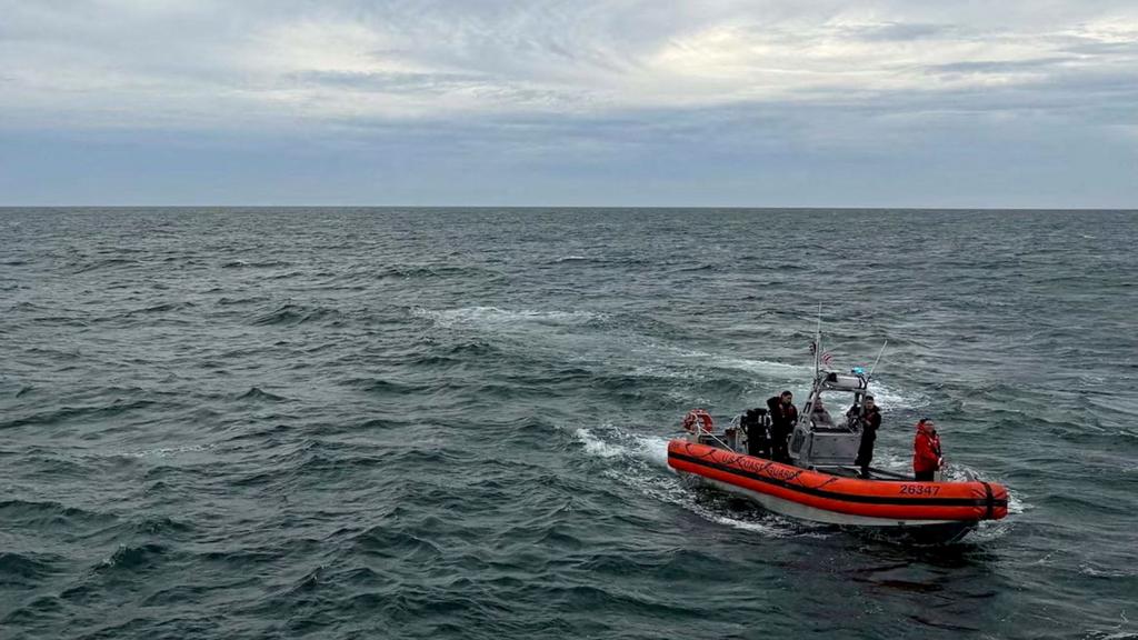Six passengers missing after aircraft lost communication off US coast