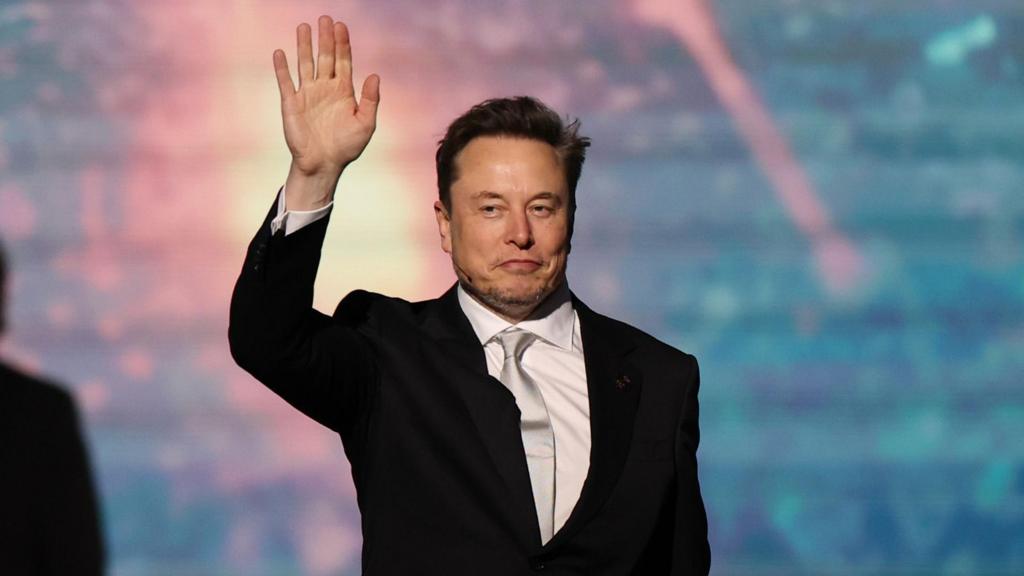 SpaceX Reports First Earnings with Increased Revenue and Expenditures