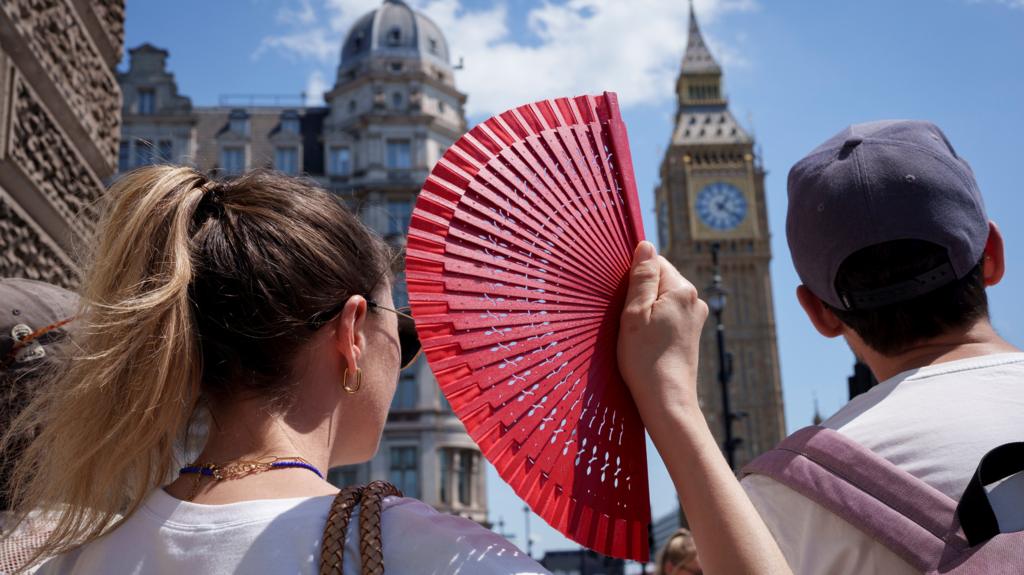 Parts of UK Experience Fourth Heatwave with 35C Temperatures Expected