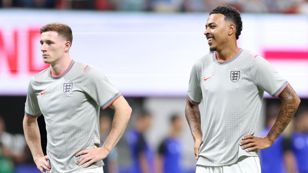 English Midfielders Anderson and Rogers Transferred for Record Fees