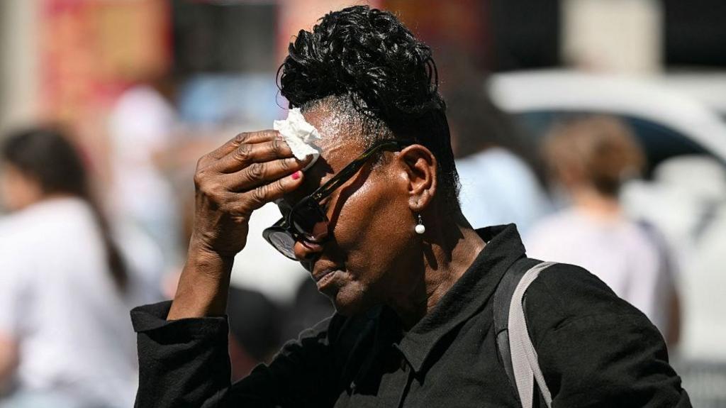 Research highlights heat-related risks for women and methods for protection