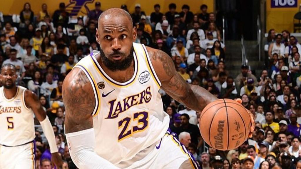 LeBron James to sign with Philadelphia 76ers