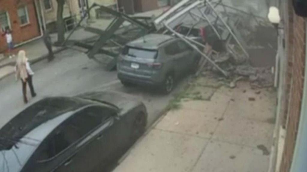 Surveillance video captures construction building collapse in New York