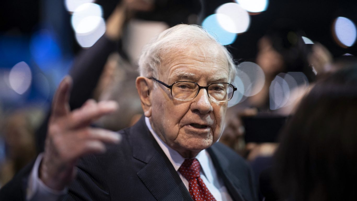 Warren Buffett resigns as chairman of Berkshire Hathaway