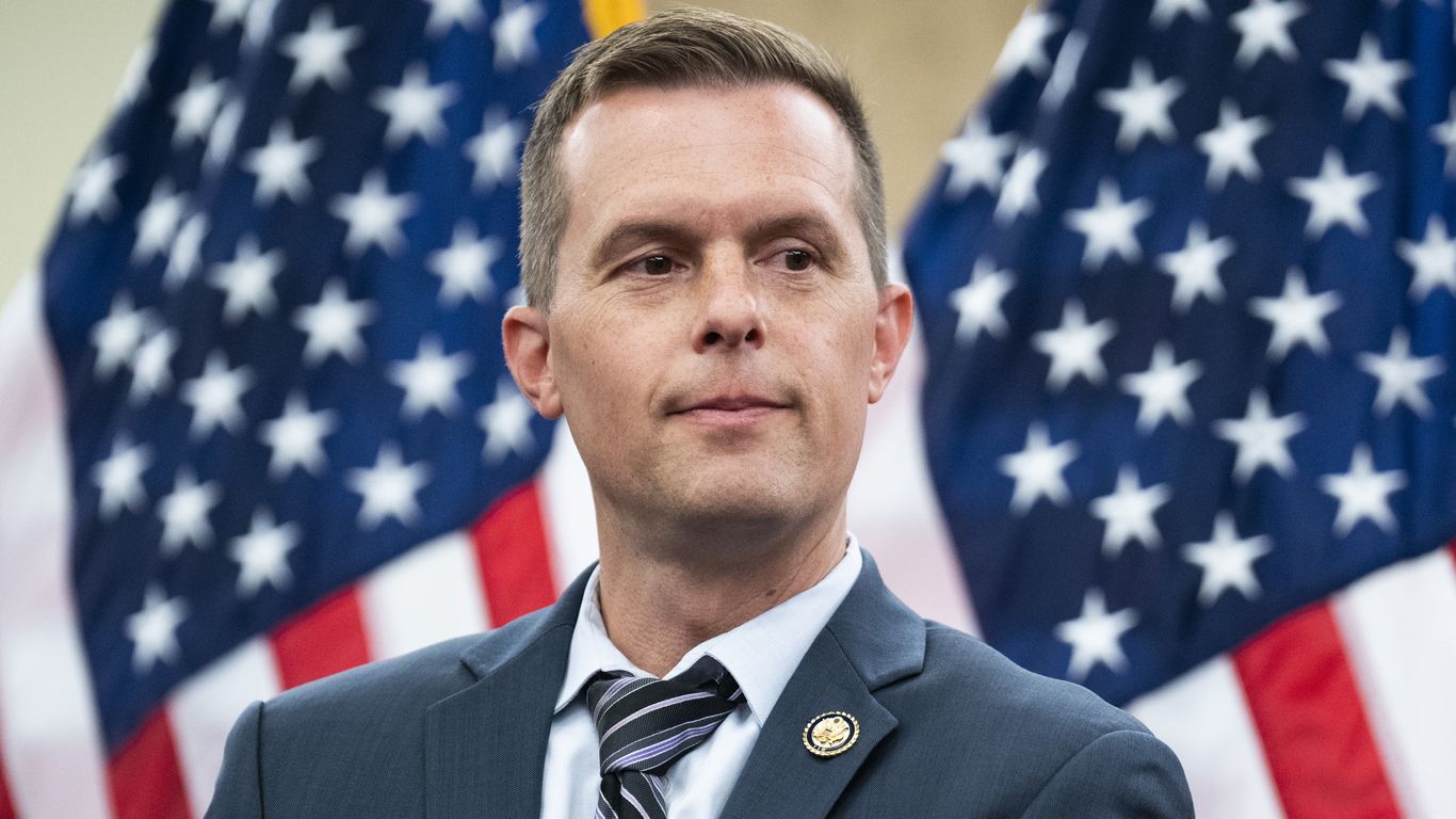 House Democrats divided over Russian sanctions legislation