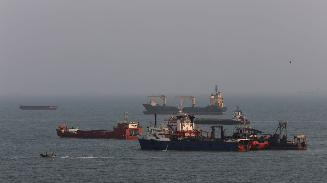 U.S. Navy Completes Mine Removal in Strait of Hormuz