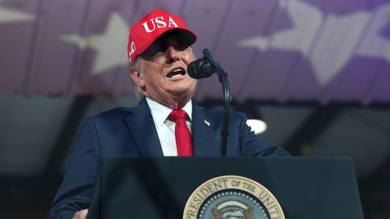 Trump bans certain news outlets from White House access