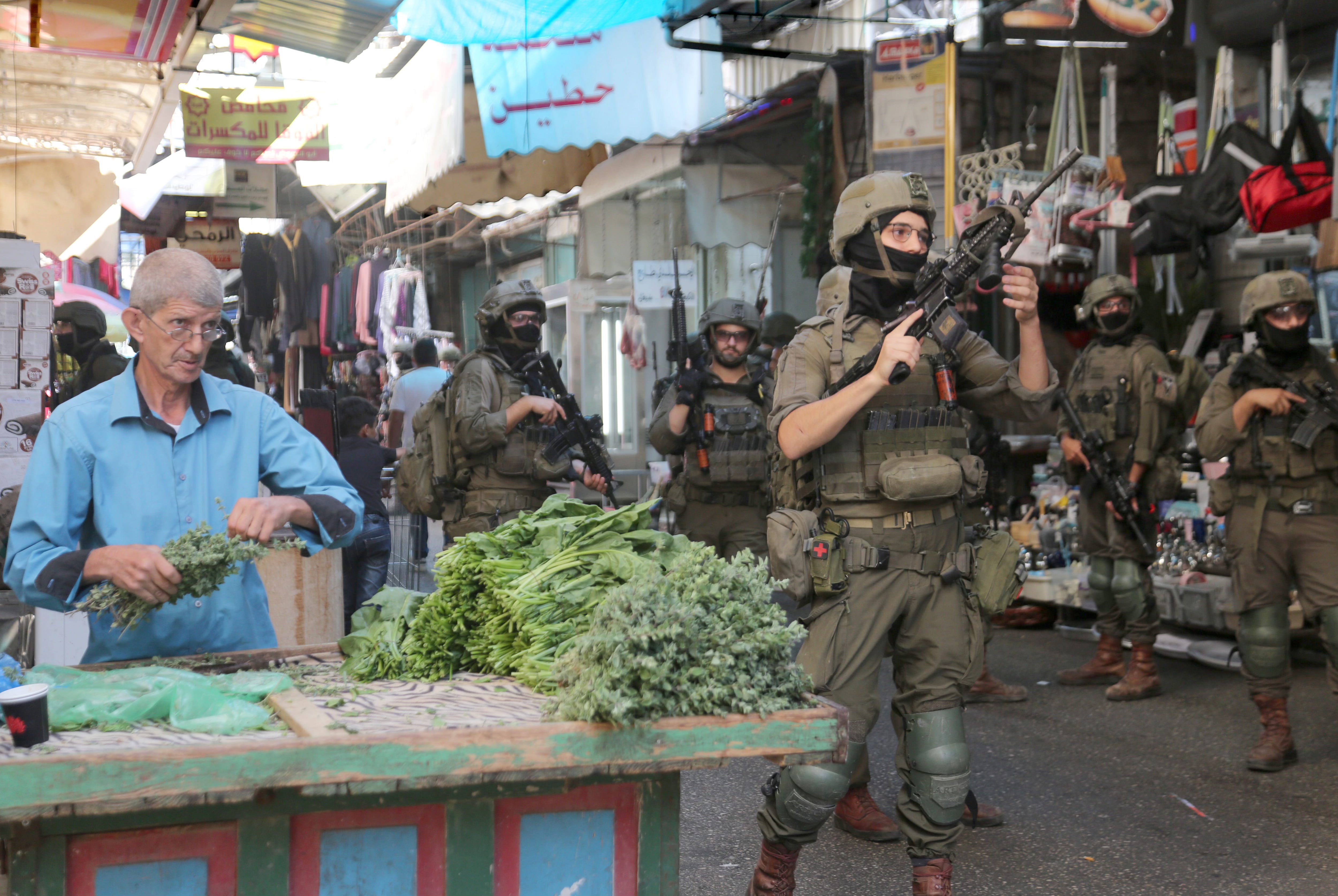 Oil exports increase; Senate map expands for Democrats; Israeli settlers impact Palestinian harvest